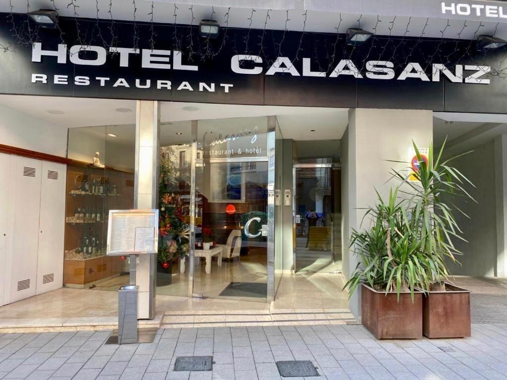 Hotel Calasanz Molins de Rei Exterior photo