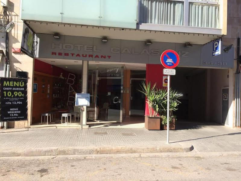 Hotel Calasanz Molins de Rei Exterior photo